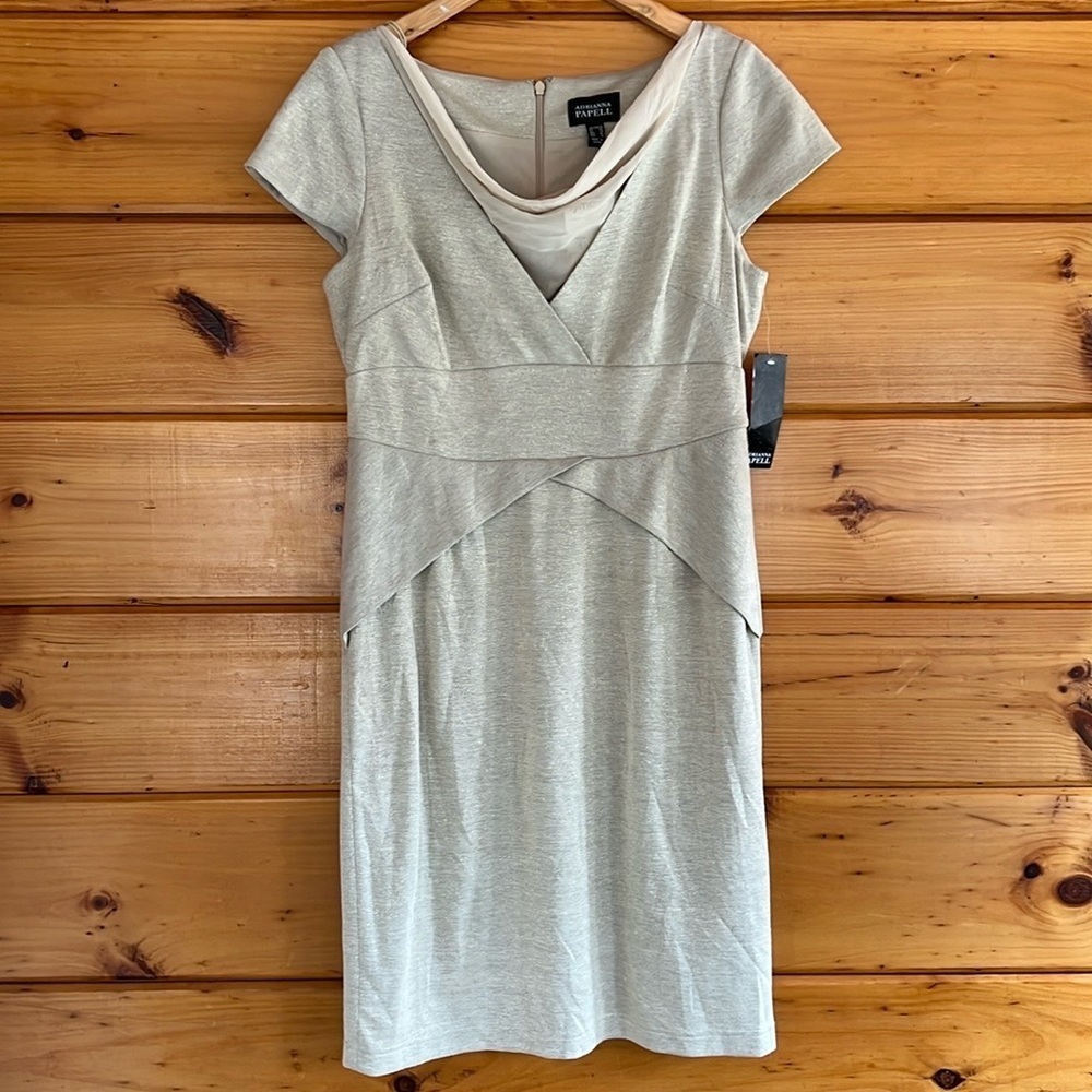 Chic Adrianna Papell Golden Shimmer Short Sleeve V-Neck
Cowl Dress Biege Size 10